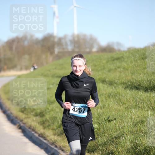 06.04.2025 - 44. Internationalen Wilhelmsburger Insellauf Jannik Wohlers http://msf.ph/oto/7618027 06.04.2025 09:46:00 Laufen 4257 meine-sportfotos.de