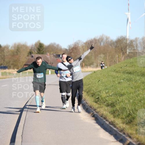 06.04.2025 - 44. Internationalen Wilhelmsburger Insellauf Jannik Wohlers http://msf.ph/oto/7618059 06.04.2025 09:46:04 Laufen 3127, 3128, 3131 meine-sportfotos.de