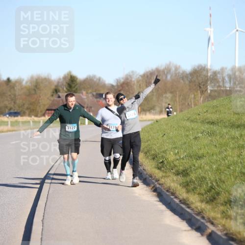 06.04.2025 - 44. Internationalen Wilhelmsburger Insellauf Jannik Wohlers http://msf.ph/oto/7618064 06.04.2025 09:46:04 Laufen 3127, 3131, 3128 meine-sportfotos.de