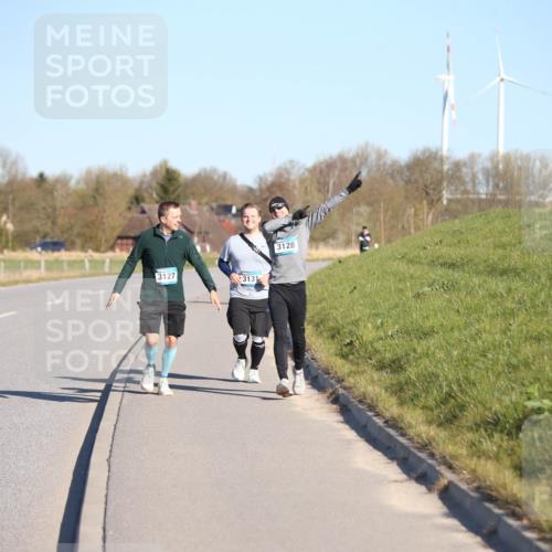 06.04.2025 - 44. Internationalen Wilhelmsburger Insellauf Jannik Wohlers http://msf.ph/oto/7618073 06.04.2025 09:46:05 Laufen 3127, 3131, 3128 meine-sportfotos.de