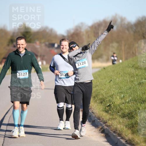 06.04.2025 - 44. Internationalen Wilhelmsburger Insellauf Jannik Wohlers http://msf.ph/oto/7618078 06.04.2025 09:46:06 Laufen 3127, 3131, 3128 meine-sportfotos.de