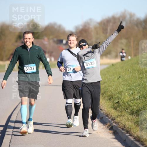 06.04.2025 - 44. Internationalen Wilhelmsburger Insellauf Jannik Wohlers http://msf.ph/oto/7618080 06.04.2025 09:46:06 Laufen 3127, 313, 3128 meine-sportfotos.de