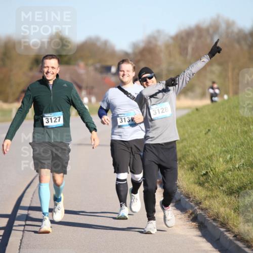 06.04.2025 - 44. Internationalen Wilhelmsburger Insellauf Jannik Wohlers http://msf.ph/oto/7618083 06.04.2025 09:46:06 Laufen 3127, 3131, 3128 meine-sportfotos.de