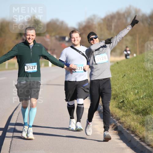 06.04.2025 - 44. Internationalen Wilhelmsburger Insellauf Jannik Wohlers http://msf.ph/oto/7618089 06.04.2025 09:46:06 Laufen 3127, 131, 3128 meine-sportfotos.de