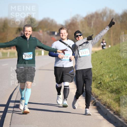 06.04.2025 - 44. Internationalen Wilhelmsburger Insellauf Jannik Wohlers http://msf.ph/oto/7618091 06.04.2025 09:46:06 Laufen 3127, 131, 3128 meine-sportfotos.de