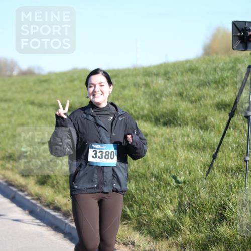06.04.2025 - 44. Internationalen Wilhelmsburger Insellauf Jannik Wohlers http://msf.ph/oto/7618192 06.04.2025 09:46:25 Laufen 3380 meine-sportfotos.de