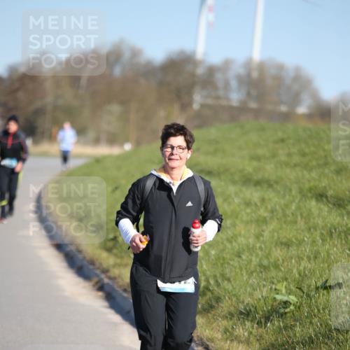 06.04.2025 - 44. Internationalen Wilhelmsburger Insellauf Jannik Wohlers http://msf.ph/oto/7618211 06.04.2025 09:46:49 Laufen  meine-sportfotos.de