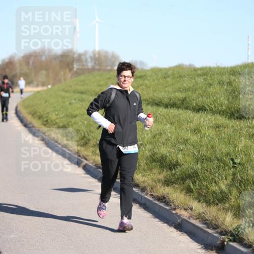 06.04.2025 - 44. Internationalen Wilhelmsburger Insellauf Jannik Wohlers http://msf.ph/oto/7618224 06.04.2025 09:46:51 Laufen  meine-sportfotos.de