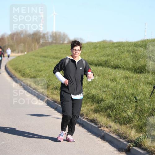 06.04.2025 - 44. Internationalen Wilhelmsburger Insellauf Jannik Wohlers http://msf.ph/oto/7618229 06.04.2025 09:46:51 Laufen  meine-sportfotos.de