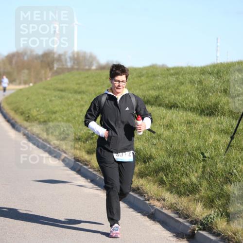06.04.2025 - 44. Internationalen Wilhelmsburger Insellauf Jannik Wohlers http://msf.ph/oto/7618236 06.04.2025 09:46:51 Laufen  meine-sportfotos.de