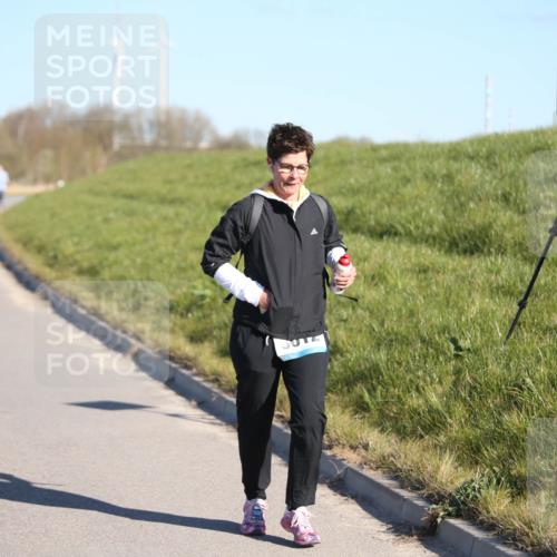 06.04.2025 - 44. Internationalen Wilhelmsburger Insellauf Jannik Wohlers http://msf.ph/oto/7618241 06.04.2025 09:46:51 Laufen  meine-sportfotos.de