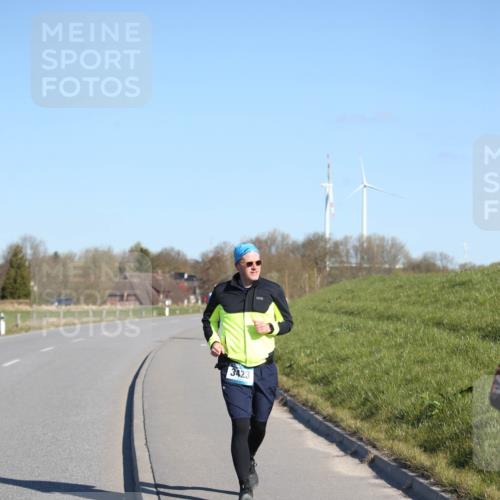 06.04.2025 - 44. Internationalen Wilhelmsburger Insellauf Jannik Wohlers http://msf.ph/oto/7618300 06.04.2025 09:47:02 Laufen 3423 meine-sportfotos.de