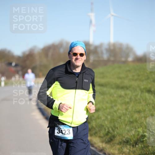 06.04.2025 - 44. Internationalen Wilhelmsburger Insellauf Jannik Wohlers http://msf.ph/oto/7618304 06.04.2025 09:47:03 Laufen 3423 meine-sportfotos.de