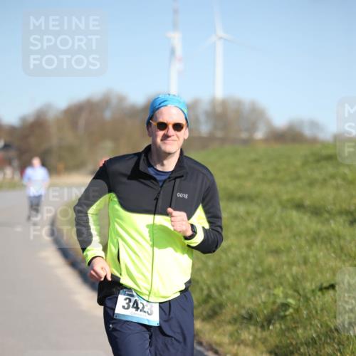 06.04.2025 - 44. Internationalen Wilhelmsburger Insellauf Jannik Wohlers http://msf.ph/oto/7618310 06.04.2025 09:47:04 Laufen 3423 meine-sportfotos.de