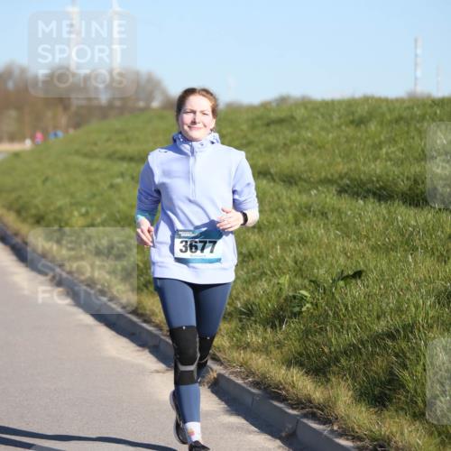 06.04.2025 - 44. Internationalen Wilhelmsburger Insellauf Jannik Wohlers http://msf.ph/oto/7618341 06.04.2025 09:47:19 Laufen 3677 meine-sportfotos.de
