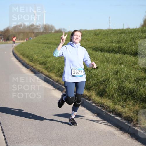 06.04.2025 - 44. Internationalen Wilhelmsburger Insellauf Jannik Wohlers http://msf.ph/oto/7618348 06.04.2025 09:47:20 Laufen 3677 meine-sportfotos.de