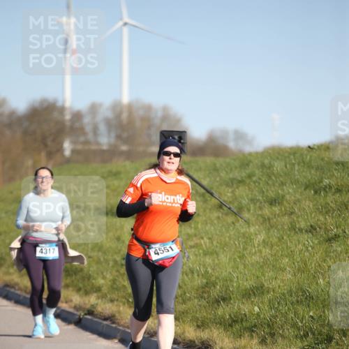 06.04.2025 - 44. Internationalen Wilhelmsburger Insellauf Jannik Wohlers http://msf.ph/oto/7618371 06.04.2025 09:48:16 Laufen 4317, 4551 meine-sportfotos.de