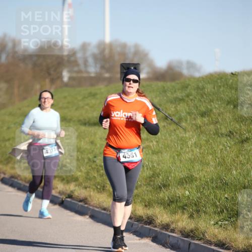 06.04.2025 - 44. Internationalen Wilhelmsburger Insellauf Jannik Wohlers http://msf.ph/oto/7618377 06.04.2025 09:48:17 Laufen 4317, 4551 meine-sportfotos.de