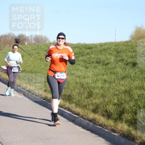 06.04.2025 - 44. Internationalen Wilhelmsburger Insellauf Jannik Wohlers http://msf.ph/oto/7618406 06.04.2025 09:48:20 Laufen 4317, 4551 meine-sportfotos.de