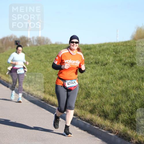 06.04.2025 - 44. Internationalen Wilhelmsburger Insellauf Jannik Wohlers http://msf.ph/oto/7618415 06.04.2025 09:48:21 Laufen 4317, 4551 meine-sportfotos.de