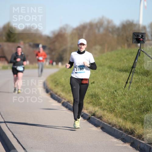 06.04.2025 - 44. Internationalen Wilhelmsburger Insellauf Jannik Wohlers http://msf.ph/oto/7618472 06.04.2025 09:48:27 Laufen 3180 meine-sportfotos.de