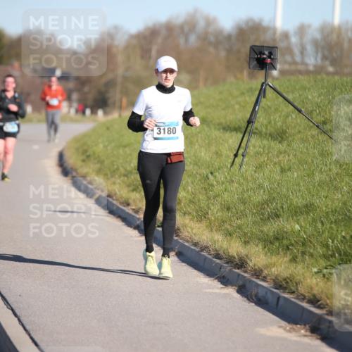 06.04.2025 - 44. Internationalen Wilhelmsburger Insellauf Jannik Wohlers http://msf.ph/oto/7618487 06.04.2025 09:48:28 Laufen 3180 meine-sportfotos.de