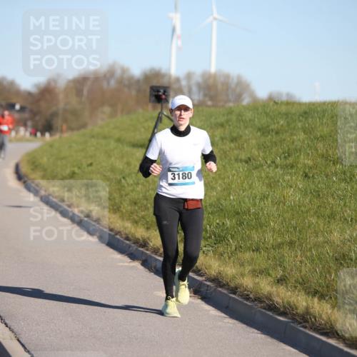 06.04.2025 - 44. Internationalen Wilhelmsburger Insellauf Jannik Wohlers http://msf.ph/oto/7618504 06.04.2025 09:48:30 Laufen 3180 meine-sportfotos.de