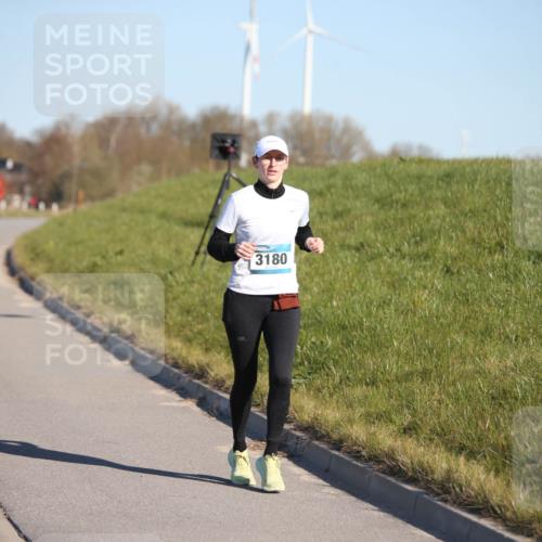 06.04.2025 - 44. Internationalen Wilhelmsburger Insellauf Jannik Wohlers http://msf.ph/oto/7618506 06.04.2025 09:48:31 Laufen 3180 meine-sportfotos.de