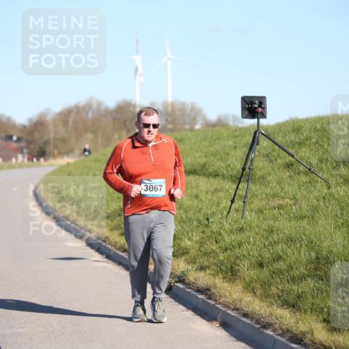 06.04.2025 - 44. Internationalen Wilhelmsburger Insellauf Jannik Wohlers http://msf.ph/oto/7618618 06.04.2025 09:48:51 Laufen 3067 meine-sportfotos.de