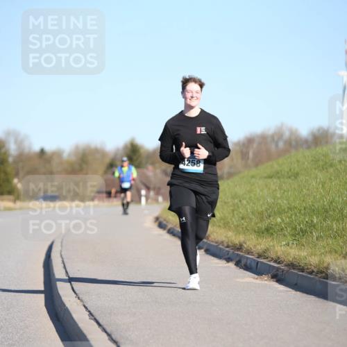 06.04.2025 - 44. Internationalen Wilhelmsburger Insellauf Jannik Wohlers http://msf.ph/oto/7618632 06.04.2025 09:49:38 Laufen 4258 meine-sportfotos.de