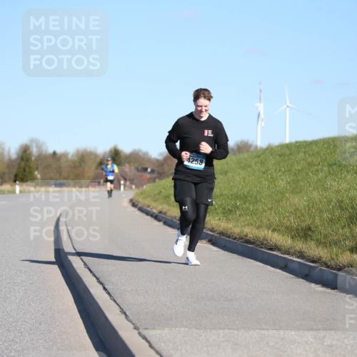 06.04.2025 - 44. Internationalen Wilhelmsburger Insellauf Jannik Wohlers http://msf.ph/oto/7618638 06.04.2025 09:49:39 Laufen 4258 meine-sportfotos.de
