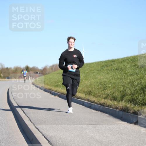 06.04.2025 - 44. Internationalen Wilhelmsburger Insellauf Jannik Wohlers http://msf.ph/oto/7618652 06.04.2025 09:49:40 Laufen  meine-sportfotos.de
