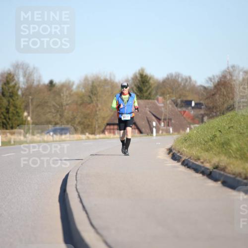 06.04.2025 - 44. Internationalen Wilhelmsburger Insellauf Jannik Wohlers http://msf.ph/oto/7618673 06.04.2025 09:49:44 Laufen 3036 meine-sportfotos.de