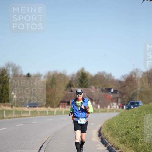 06.04.2025 - 44. Internationalen Wilhelmsburger Insellauf Jannik Wohlers http://msf.ph/oto/7618680 06.04.2025 09:49:51 Laufen 3036 meine-sportfotos.de