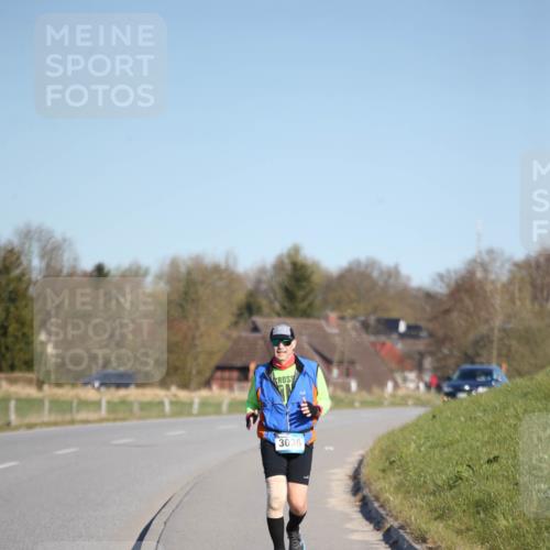 06.04.2025 - 44. Internationalen Wilhelmsburger Insellauf Jannik Wohlers http://msf.ph/oto/7618681 06.04.2025 09:49:51 Laufen 3036 meine-sportfotos.de