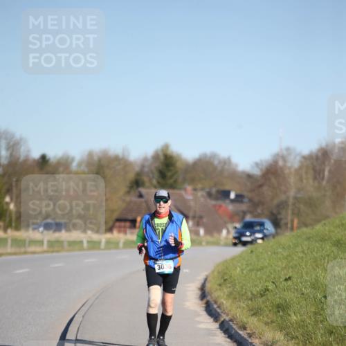 06.04.2025 - 44. Internationalen Wilhelmsburger Insellauf Jannik Wohlers http://msf.ph/oto/7618688 06.04.2025 09:49:51 Laufen 3036 meine-sportfotos.de