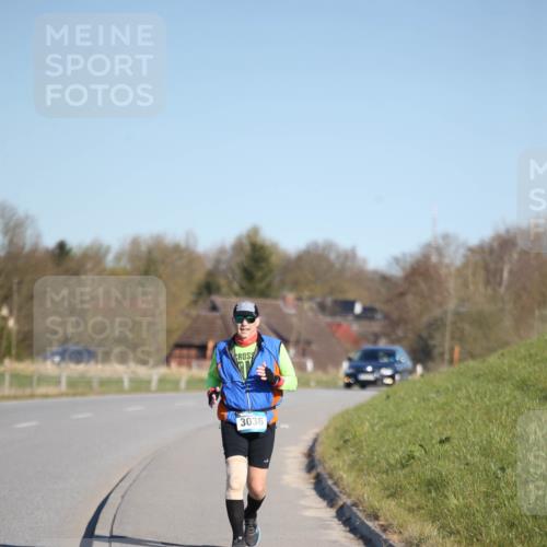 06.04.2025 - 44. Internationalen Wilhelmsburger Insellauf Jannik Wohlers http://msf.ph/oto/7618692 06.04.2025 09:49:51 Laufen 3036 meine-sportfotos.de