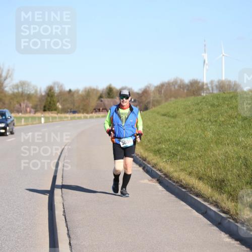 06.04.2025 - 44. Internationalen Wilhelmsburger Insellauf Jannik Wohlers http://msf.ph/oto/7618720 06.04.2025 09:49:58 Laufen 3036 meine-sportfotos.de