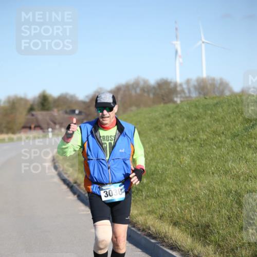 06.04.2025 - 44. Internationalen Wilhelmsburger Insellauf Jannik Wohlers http://msf.ph/oto/7618734 06.04.2025 09:49:59 Laufen 3036 meine-sportfotos.de
