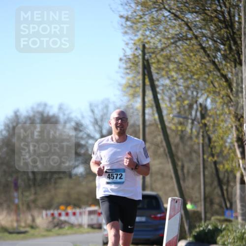 06.04.2025 - 44. Internationalen Wilhelmsburger Insellauf Jannik Wohlers http://msf.ph/oto/7619010 06.04.2025 09:59:58 Laufen 4572 meine-sportfotos.de