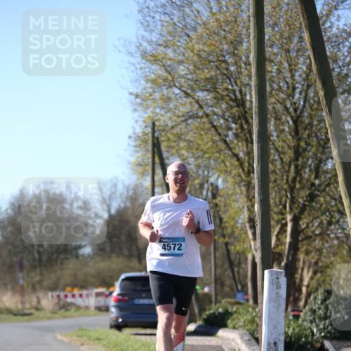 06.04.2025 - 44. Internationalen Wilhelmsburger Insellauf Jannik Wohlers http://msf.ph/oto/7619018 06.04.2025 09:59:59 Laufen 4572 meine-sportfotos.de