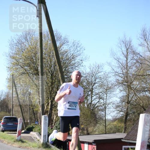 06.04.2025 - 44. Internationalen Wilhelmsburger Insellauf Jannik Wohlers http://msf.ph/oto/7619044 06.04.2025 10:00:00 Laufen 31, 6573, 4572 meine-sportfotos.de