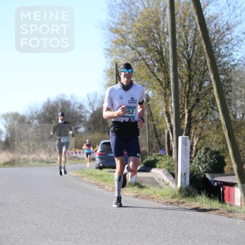 06.04.2025 - 44. Internationalen Wilhelmsburger Insellauf Jannik Wohlers http://msf.ph/oto/7619106 06.04.2025 10:00:33 Laufen 52 meine-sportfotos.de