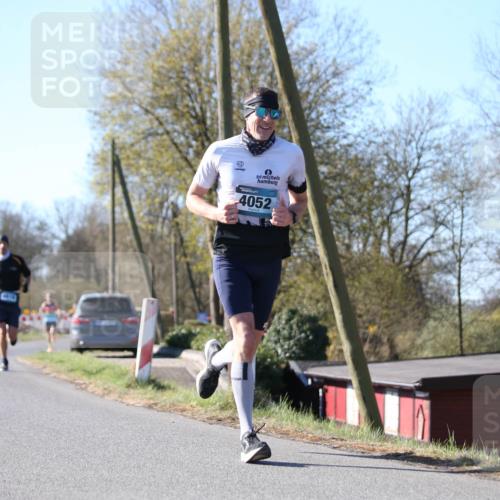 06.04.2025 - 44. Internationalen Wilhelmsburger Insellauf Jannik Wohlers http://msf.ph/oto/7619110 06.04.2025 10:00:33 Laufen 4052 meine-sportfotos.de