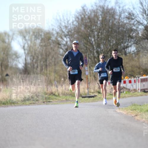 06.04.2025 - 44. Internationalen Wilhelmsburger Insellauf Jannik Wohlers http://msf.ph/oto/7619238 06.04.2025 10:01:34 Laufen 3961, 3566, 3524, 432 meine-sportfotos.de