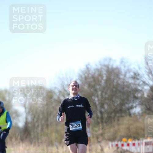 06.04.2025 - 44. Internationalen Wilhelmsburger Insellauf Jannik Wohlers http://msf.ph/oto/7619310 06.04.2025 10:01:45 Laufen 3522 meine-sportfotos.de