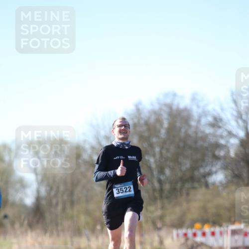 06.04.2025 - 44. Internationalen Wilhelmsburger Insellauf Jannik Wohlers http://msf.ph/oto/7619314 06.04.2025 10:01:45 Laufen 3522 meine-sportfotos.de