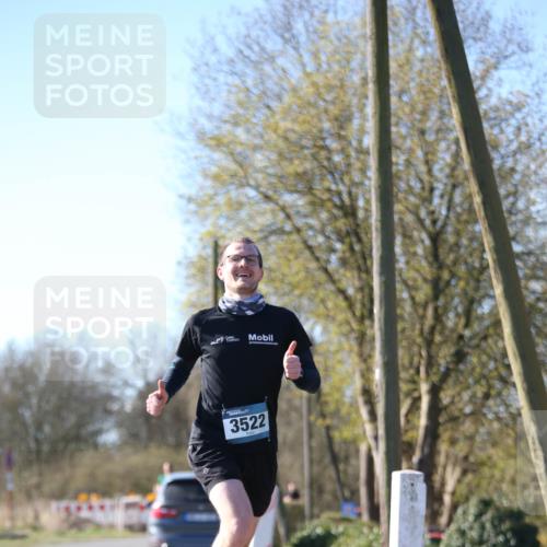 06.04.2025 - 44. Internationalen Wilhelmsburger Insellauf Jannik Wohlers http://msf.ph/oto/7619337 06.04.2025 10:01:47 Laufen 3522 meine-sportfotos.de