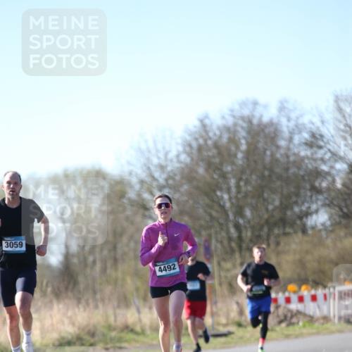 06.04.2025 - 44. Internationalen Wilhelmsburger Insellauf Jannik Wohlers http://msf.ph/oto/7619362 06.04.2025 10:02:00 Laufen 3059, 4492 meine-sportfotos.de
