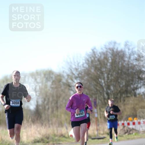 06.04.2025 - 44. Internationalen Wilhelmsburger Insellauf Jannik Wohlers http://msf.ph/oto/7619369 06.04.2025 10:02:01 Laufen 3059, 4492 meine-sportfotos.de